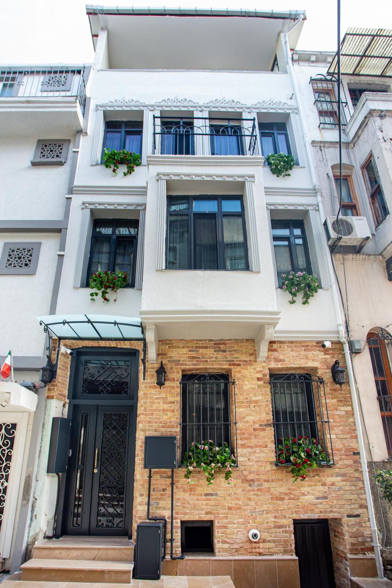 Sayina Hotel Istanbul Exterior photo